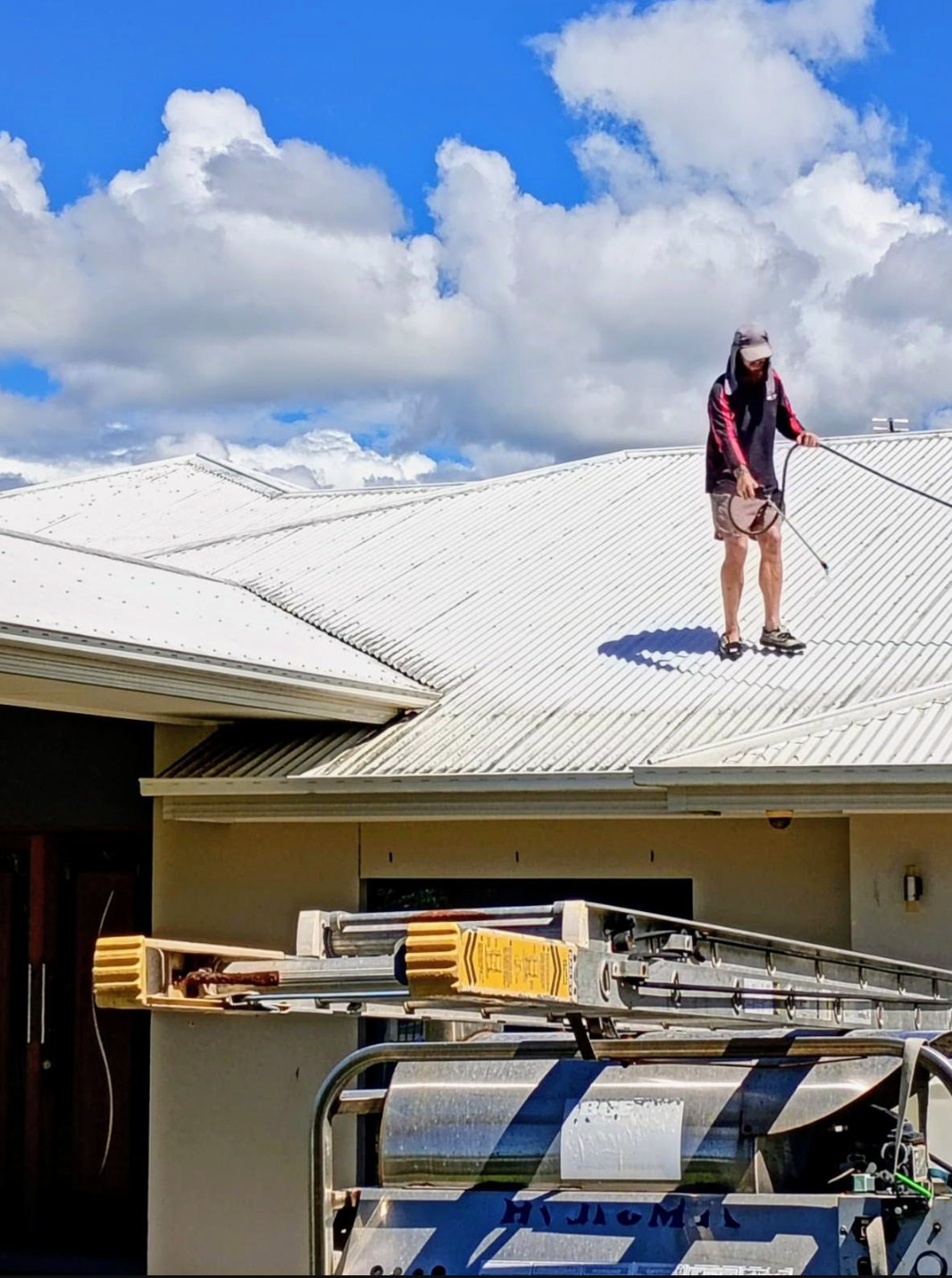 Roof cleaning in action